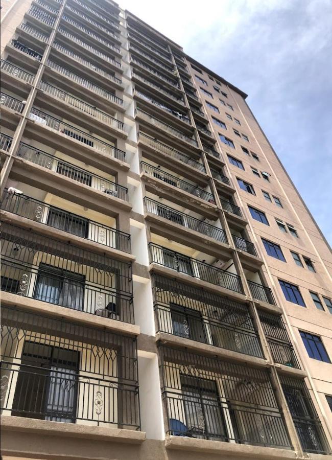 Kilimani Super One And Half Bedroom Near Yaya Centre With Netflix Apartment *