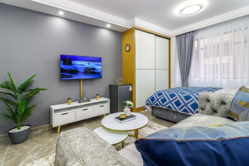 Lovely Amazing Furnished Cozy Within *