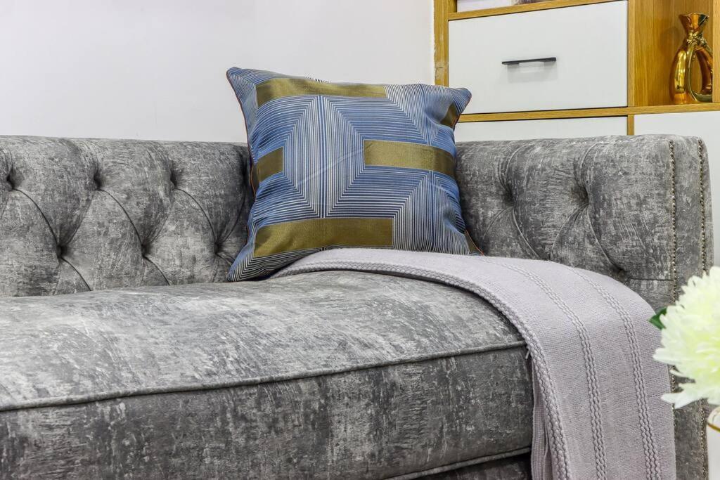Lovely Amazing Furnished Cozy Within *