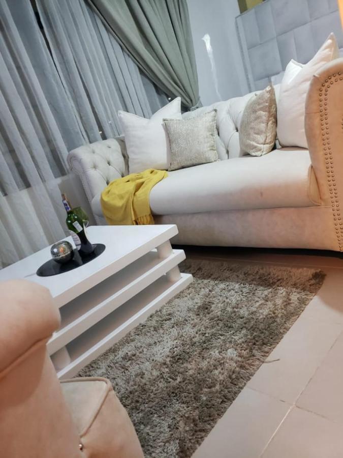Luxury Suites Apartment *
