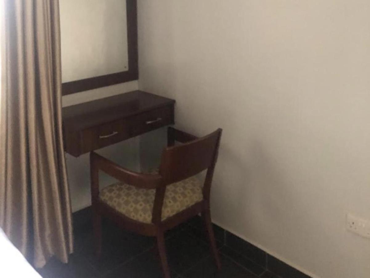 Immaculate 1-bed In Riverside Drive Apartment *