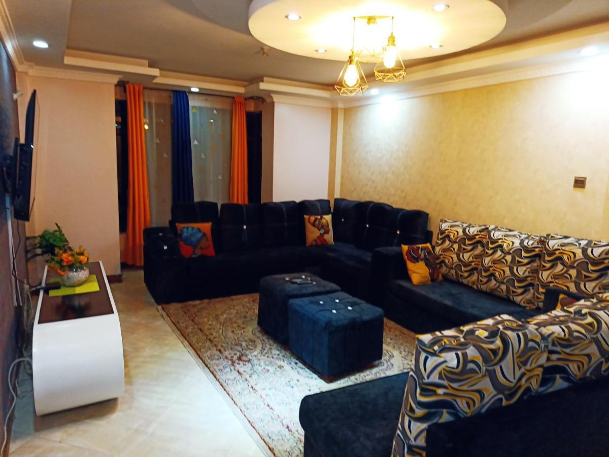 Jj Homes 3 Bedroom @regal Point Apartment