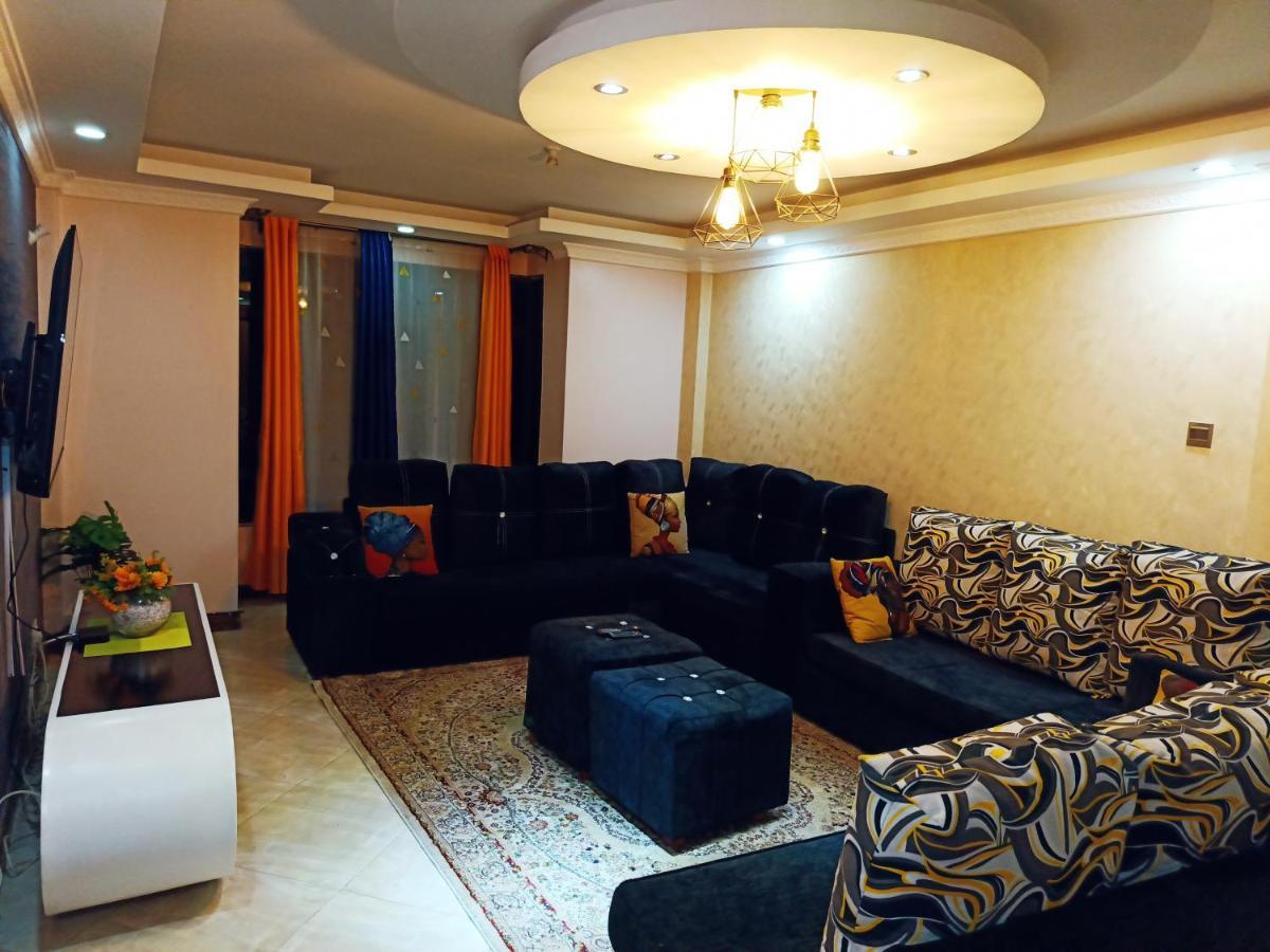 Jj Homes 3 Bedroom @regal Point Apartment *