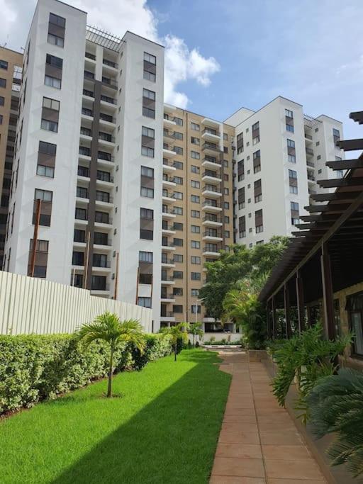Apartment Armonia 2 Bdrm Apt/gym/poolview/wi-fi/netflix *