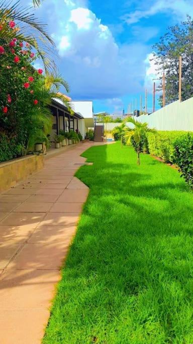 Armonia 2 Bdrm Apt/gym/poolview/wi-fi/netflix * Nairobi