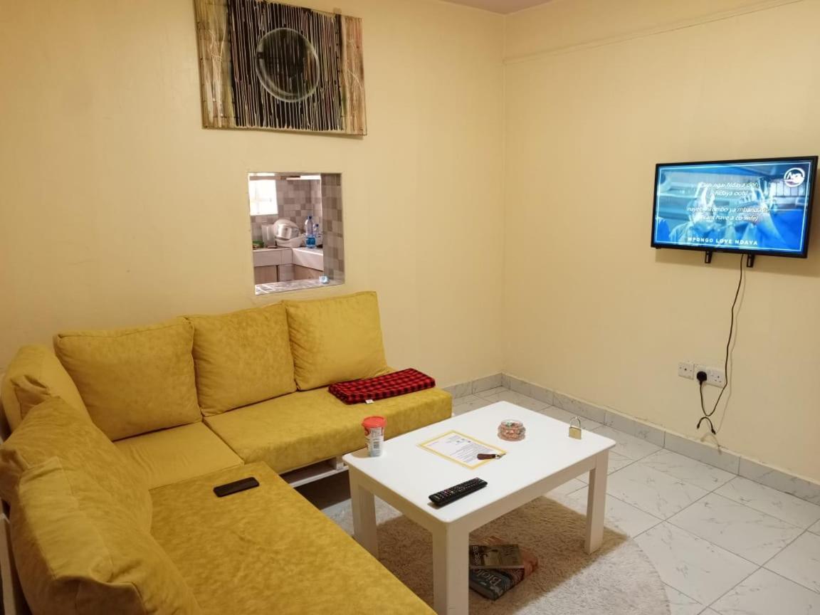 2 Bedroom Airbnb In Utawala Apartment *