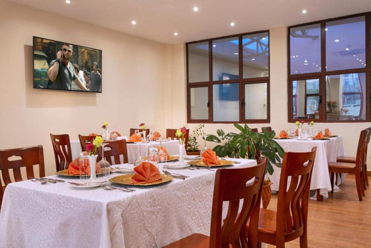 Hotel West Lerruat 4*