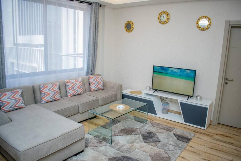 Urban Living 1br In Westlands With Heat Pool, Gym, Workspace & Parking Nairobi