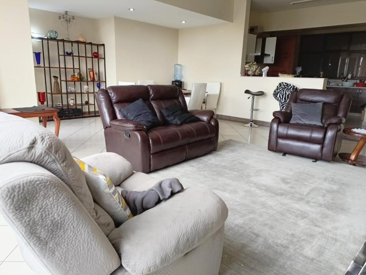 Apartment One West Park *