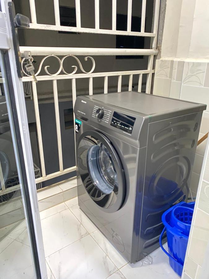 Apartment !!new!! Kilimani Near Yaya Centre, Malls, -gym, Gazebo, Play Ground *