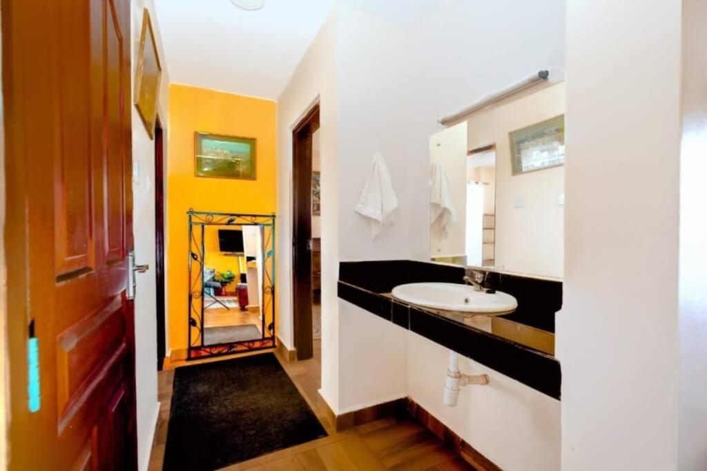 Airbnb At Sycamore Court Ruaka Apartment