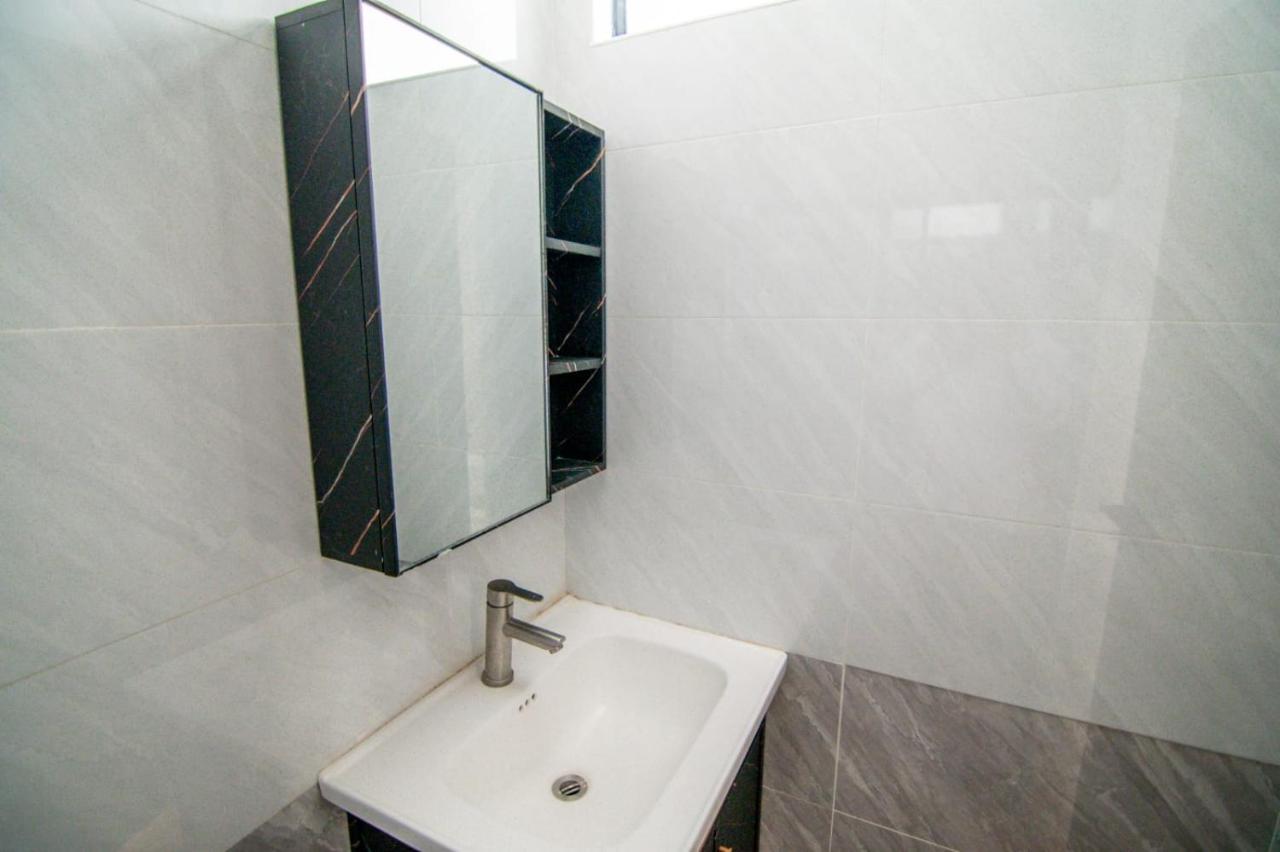 Kilimani View Palace Apartment-studio Apartment *