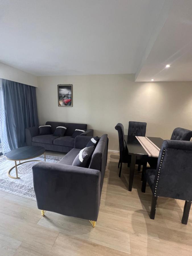 Apartment Riverside Square *