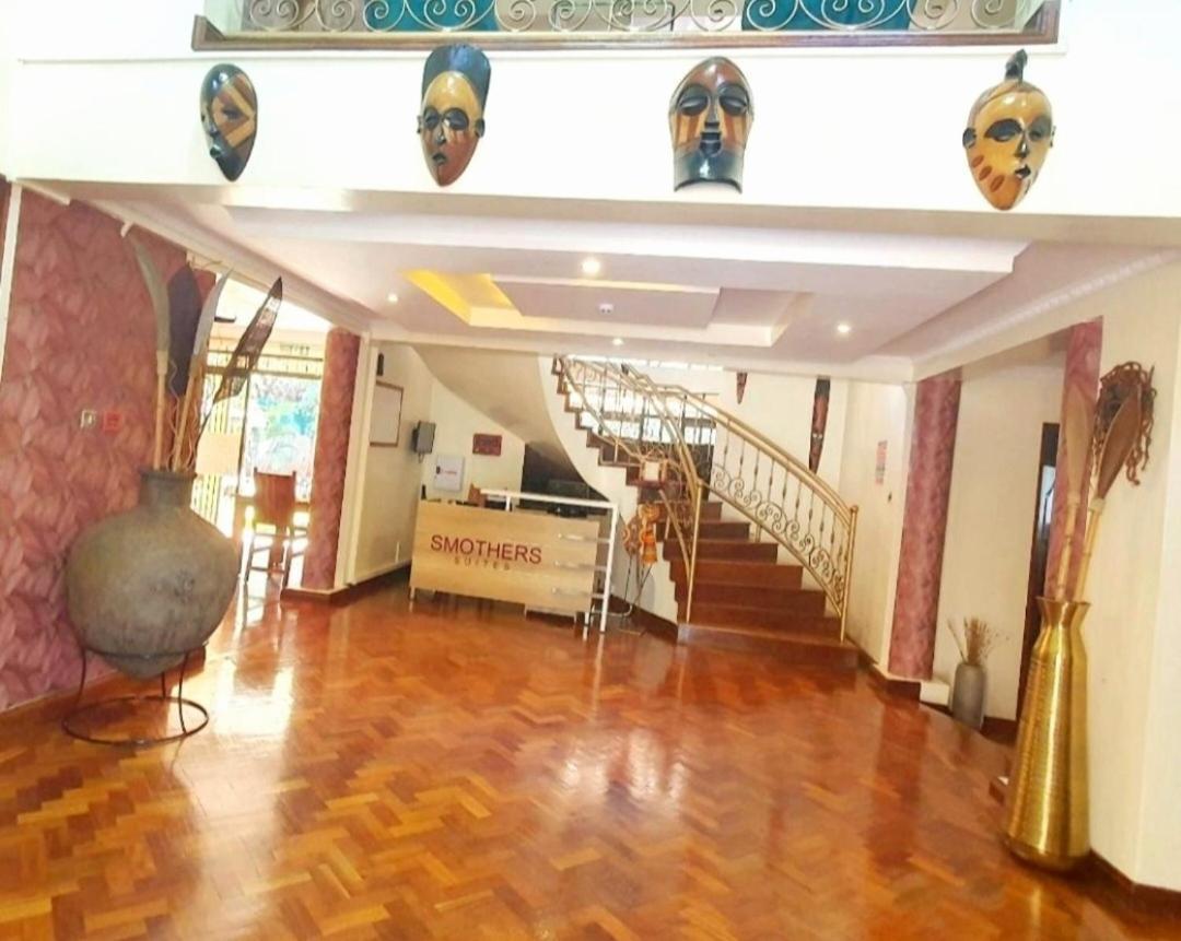 Smothers Suites And Restaurant Hotel *