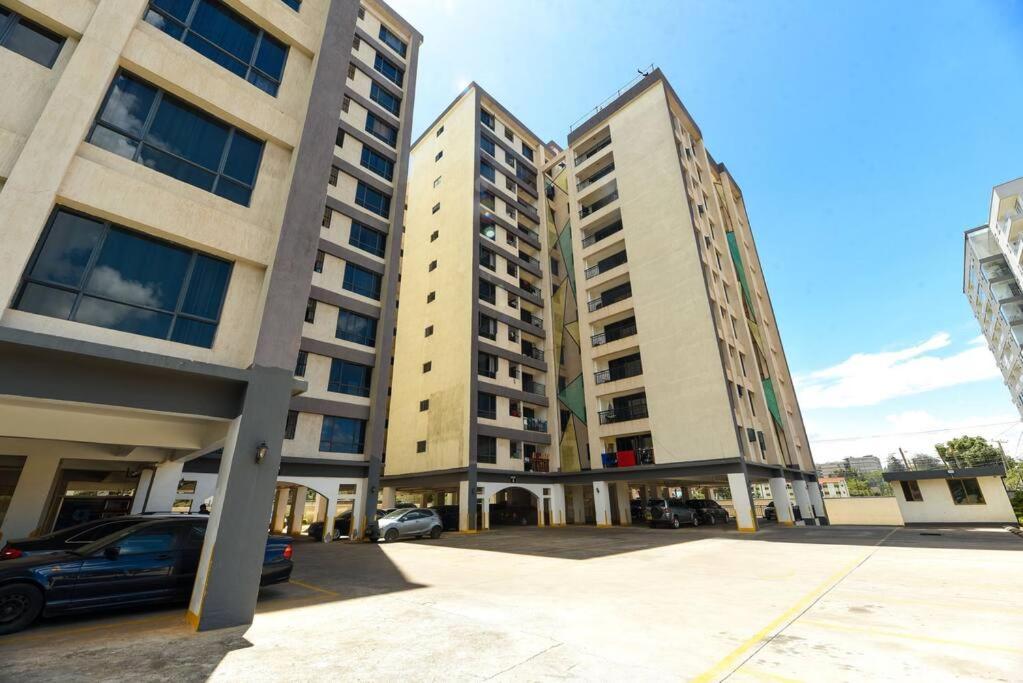 Luxurious-2 Bedroom With A Swimming Pool In Kilimani Apartment