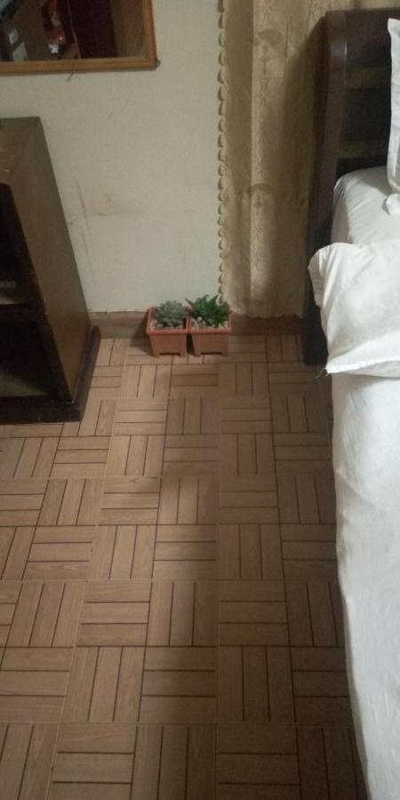 The Buckingham Palace Nahashon Kimemia Studio Apartment *