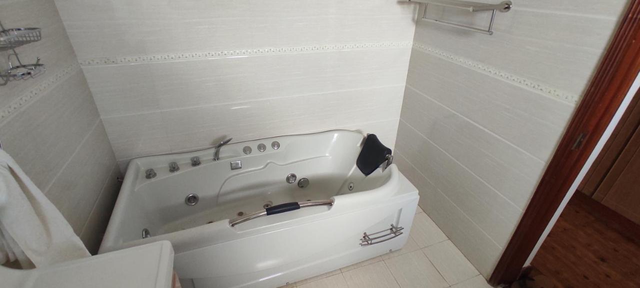 Cedar Luxe Suites *