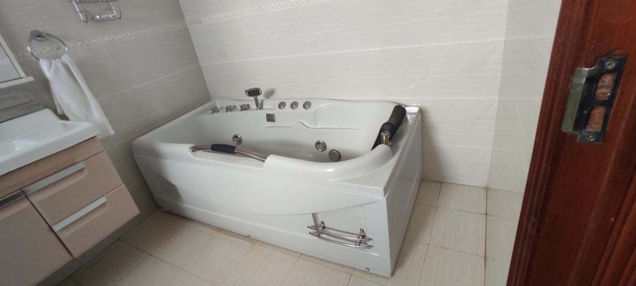 Cedar Luxe Suites