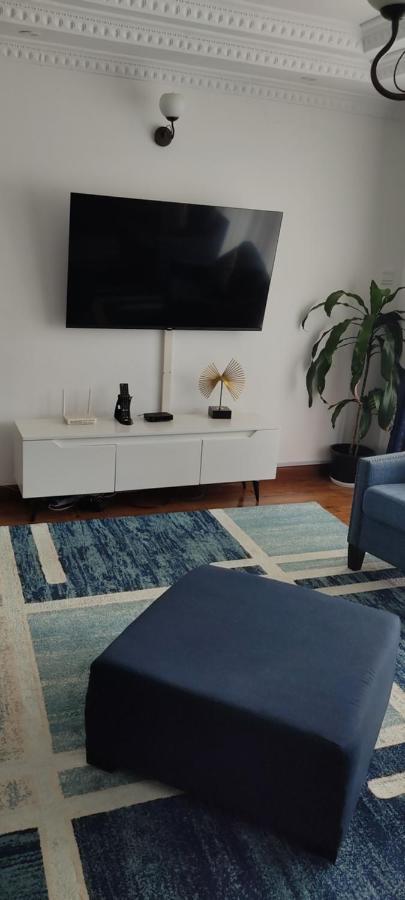 Cedar Luxe Suites Apartment