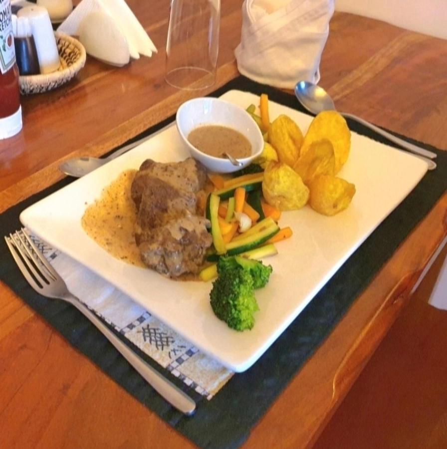 Smothers Suites And Restaurant Nairobi