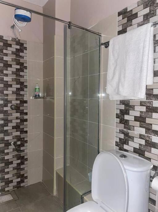 Tastefully Furnished Apartment,free Secure Parking Apartamento