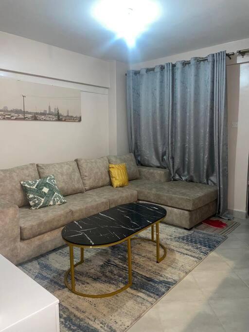 Tastefully Furnished Apartment,free Secure Parking Apartamento