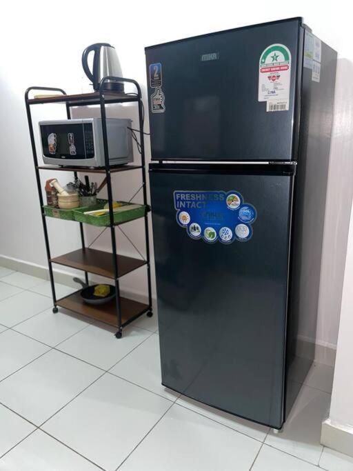 Tastefully Furnished Apartment,free Secure Parking *