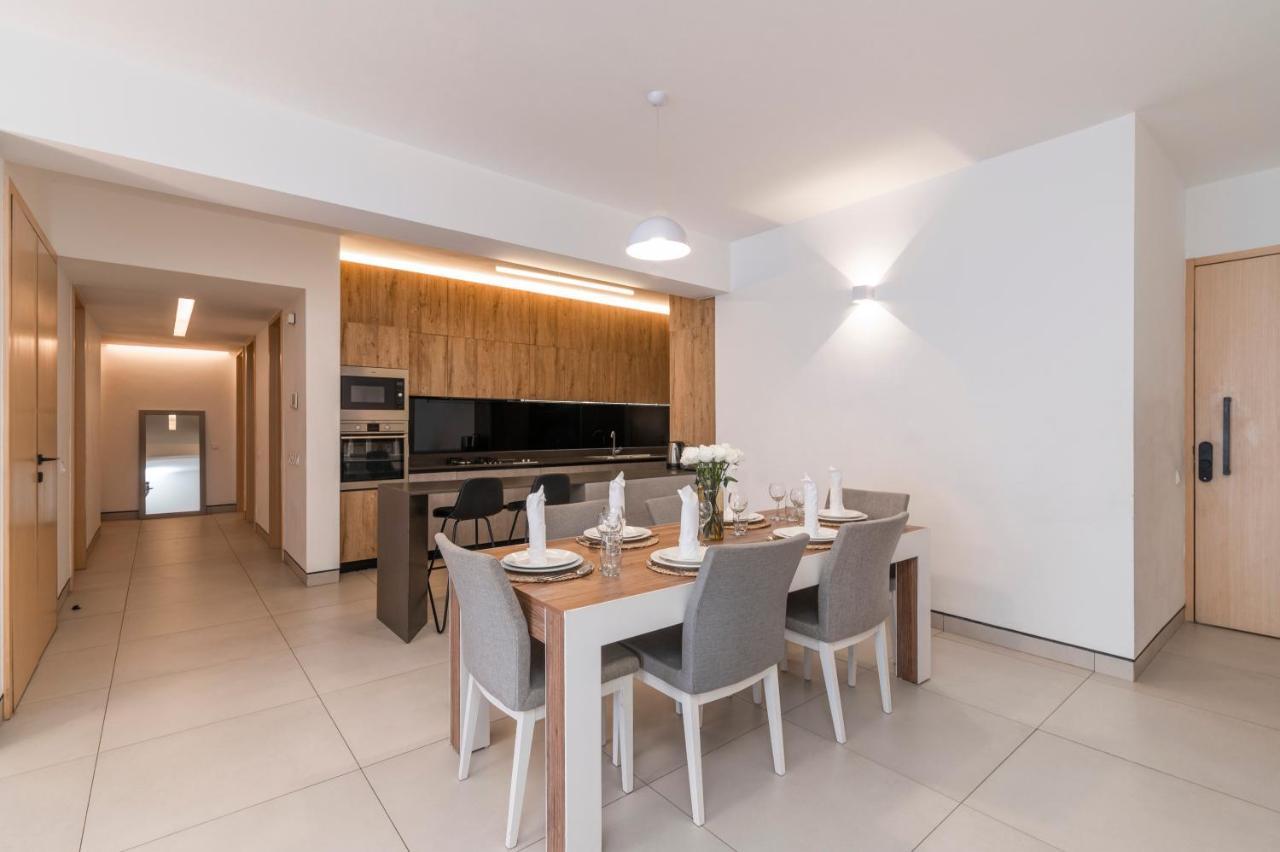 Apartment Purple Haze By Aircasa *