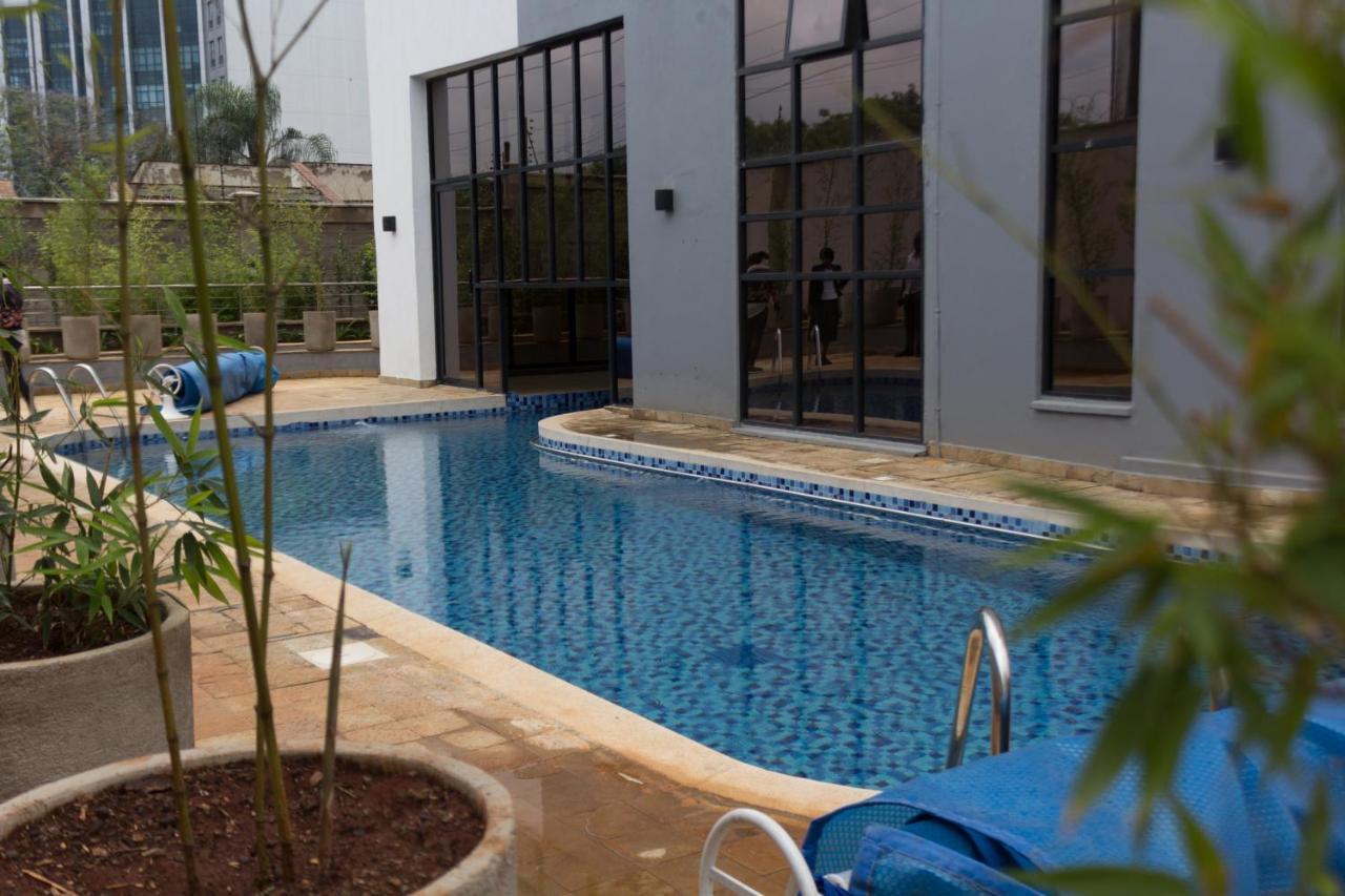 Lux Nova Westlands *