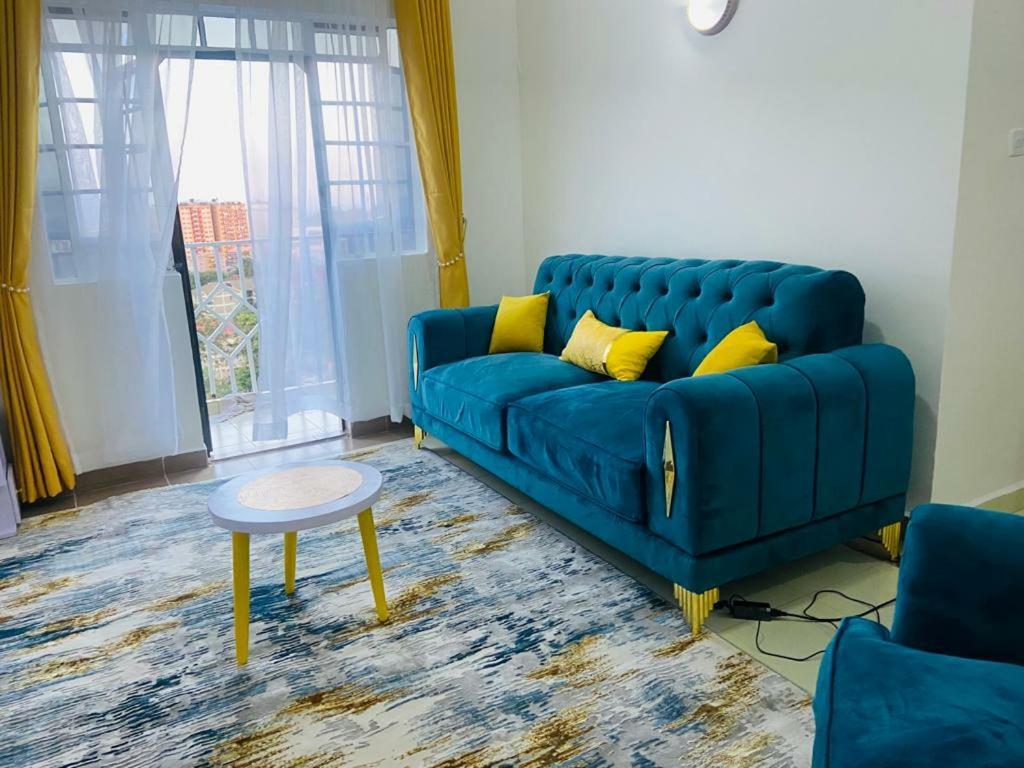 Meg's K1 * Nairobi