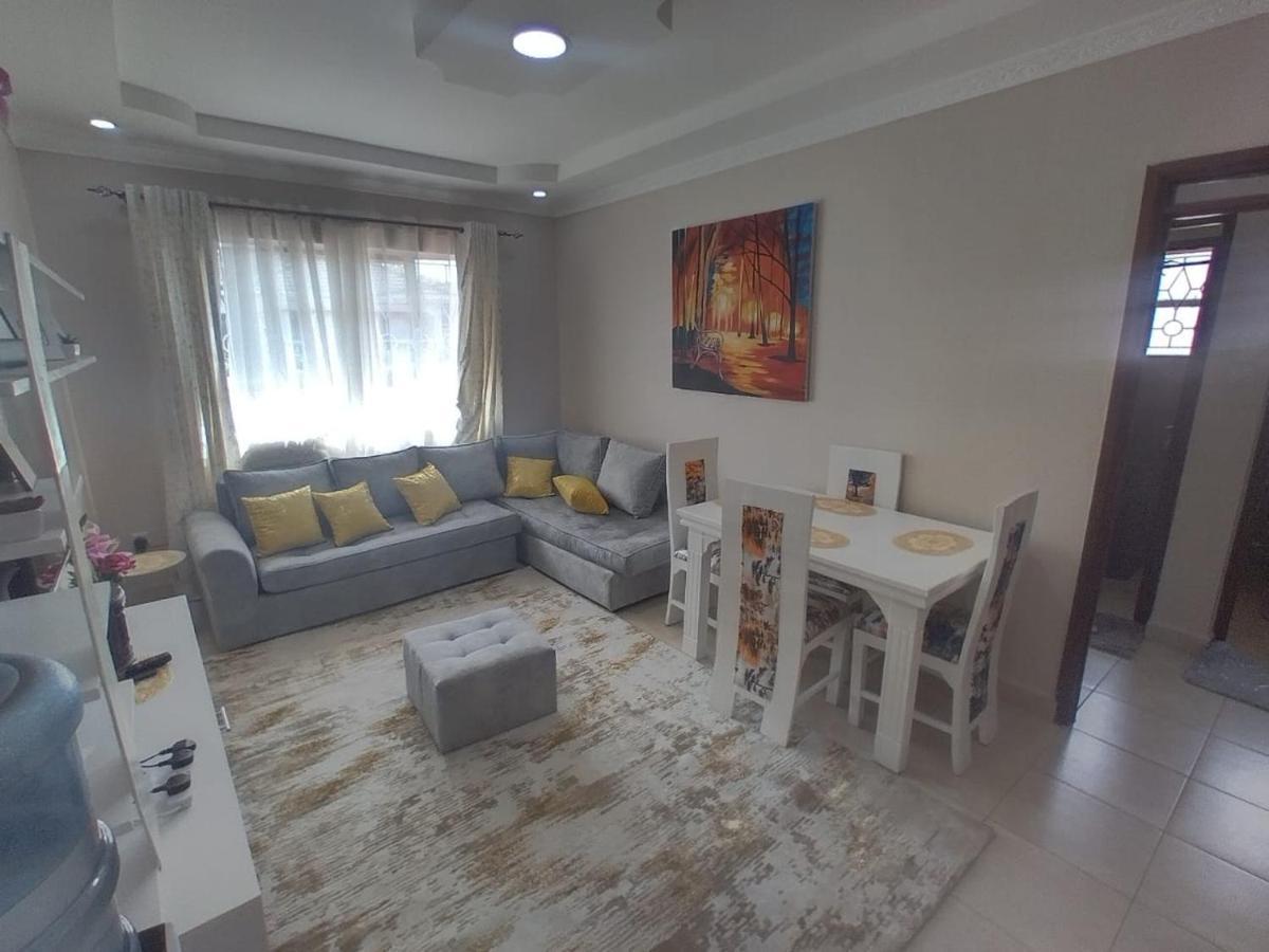 Kathy's Two Bedrooms * Nairobi