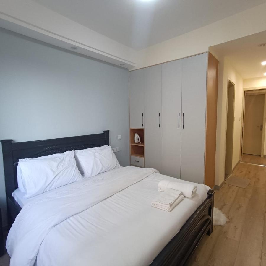Lux Siaya Park Apartment *