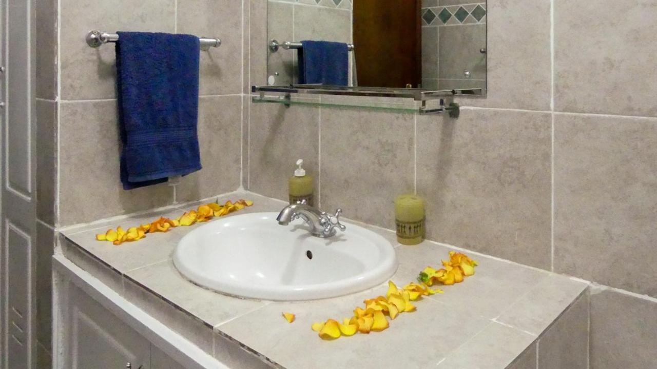 Lantana Gardens Serviced B2 & B8 Apartment *