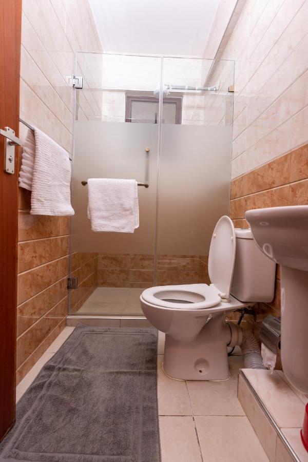 Luxurious-2 Bedroom Furnished Apartment *