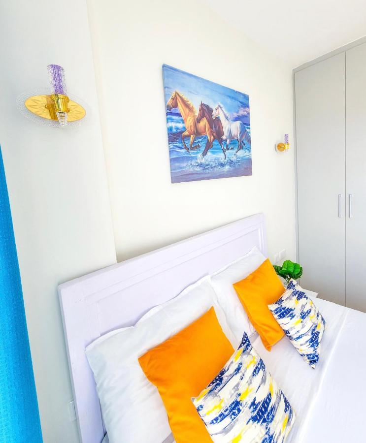 Armonia 2 Bdrm Apt/gym/poolview/wi-fi/netflix Apartment Nairobi