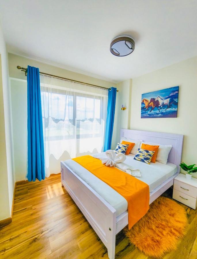Armonia 2 Bdrm Apt/gym/poolview/wi-fi/netflix Apartment Nairobi