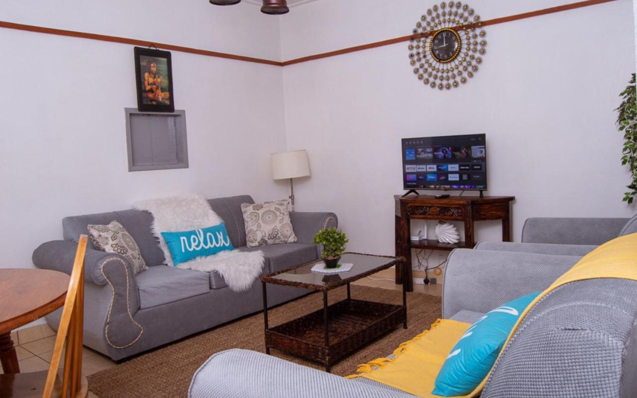 Elegant Touch - 2 Bedroom House In Karen Holiday home Nairobi