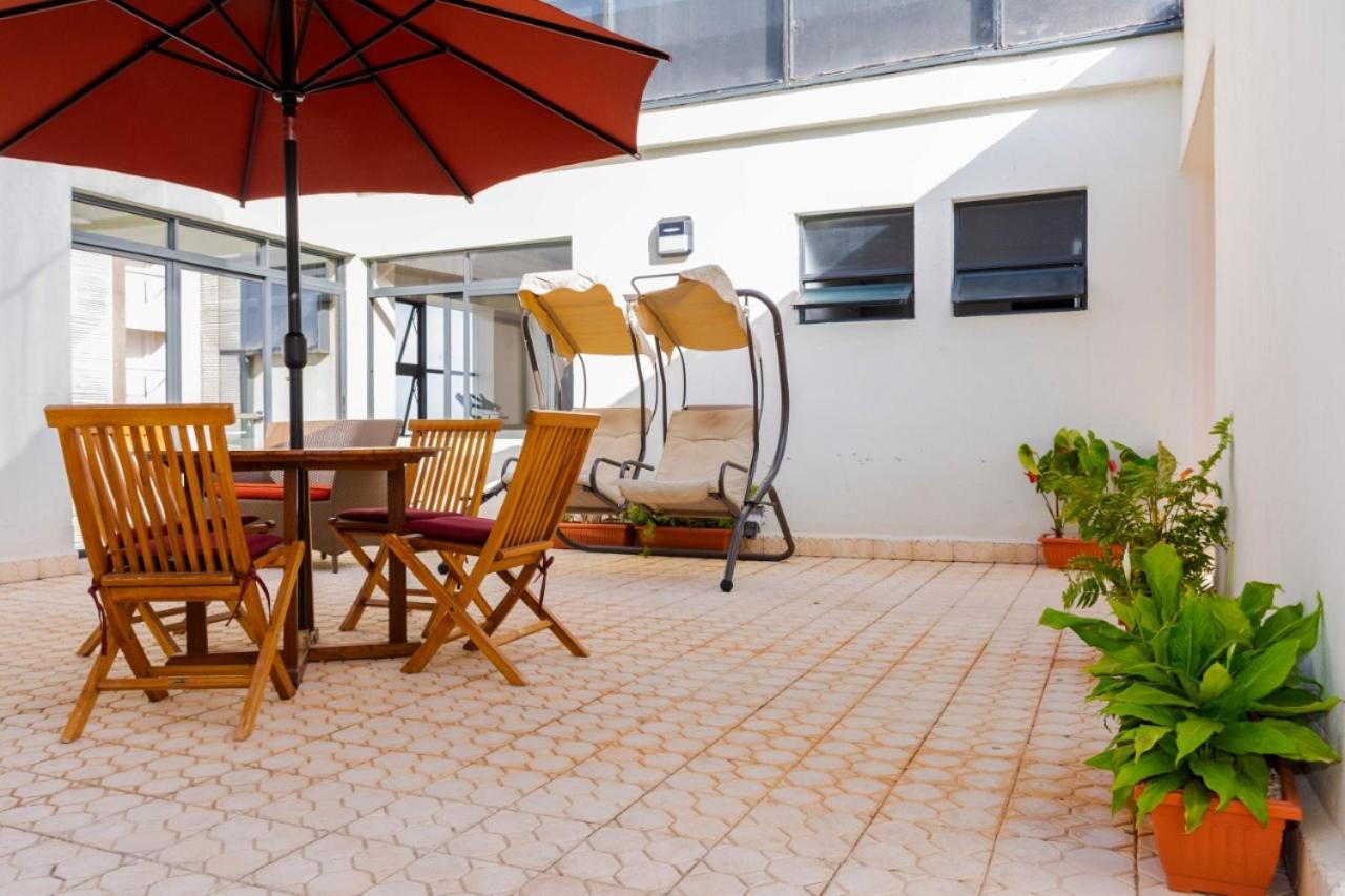 Silverstone Deluxe 1 Bedroom With A View , Gym & Pool - Kilimani Apartment Nairobi