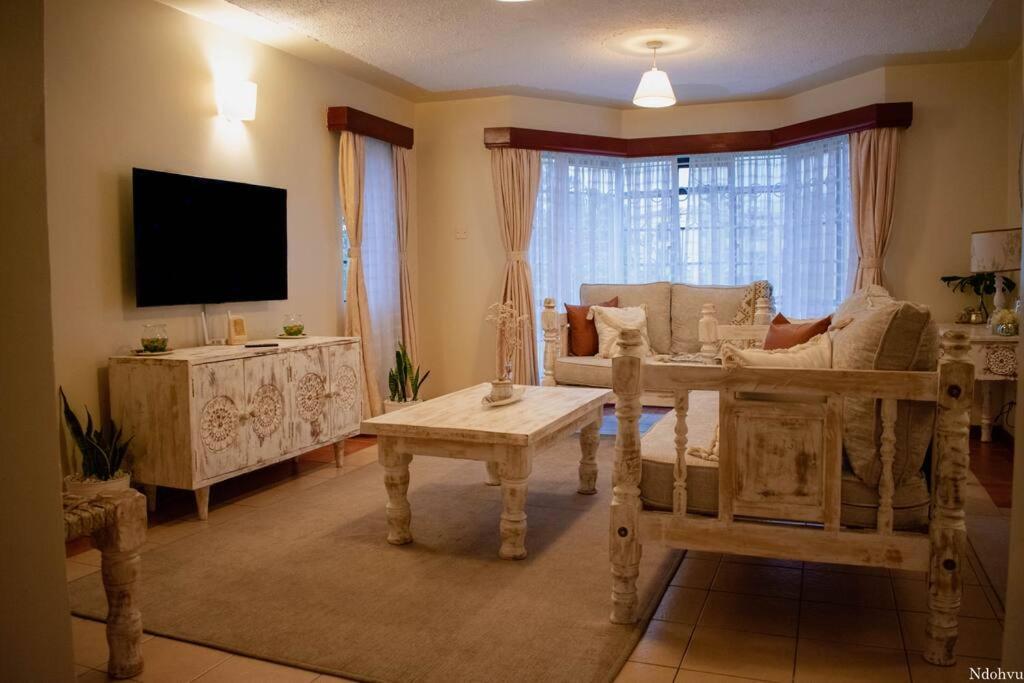 Warm & Cozy 2-br Apartment. 10 Mins From Centre Apartment Nairobi