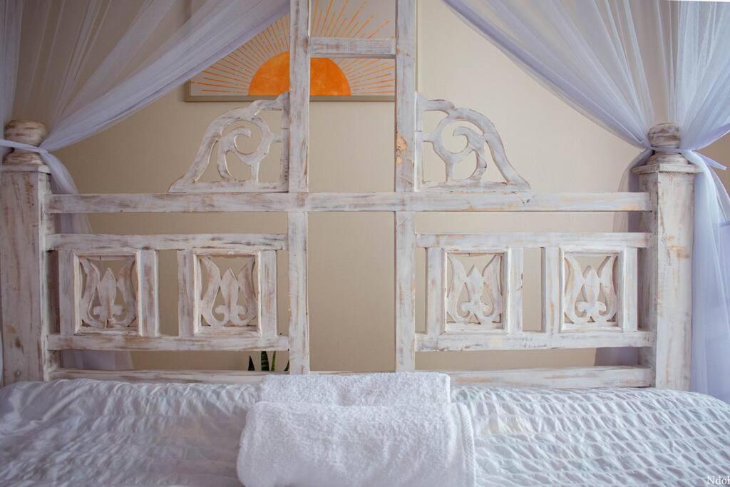 Warm & Cozy 2-br Apartment. 10 Mins From Centre Apartment *