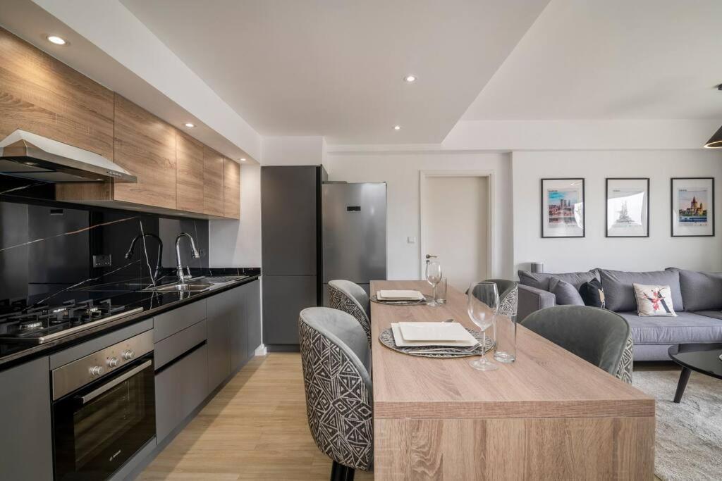 Riverside Square 2 Bedroom By Yourhost, Apartment Nairobi