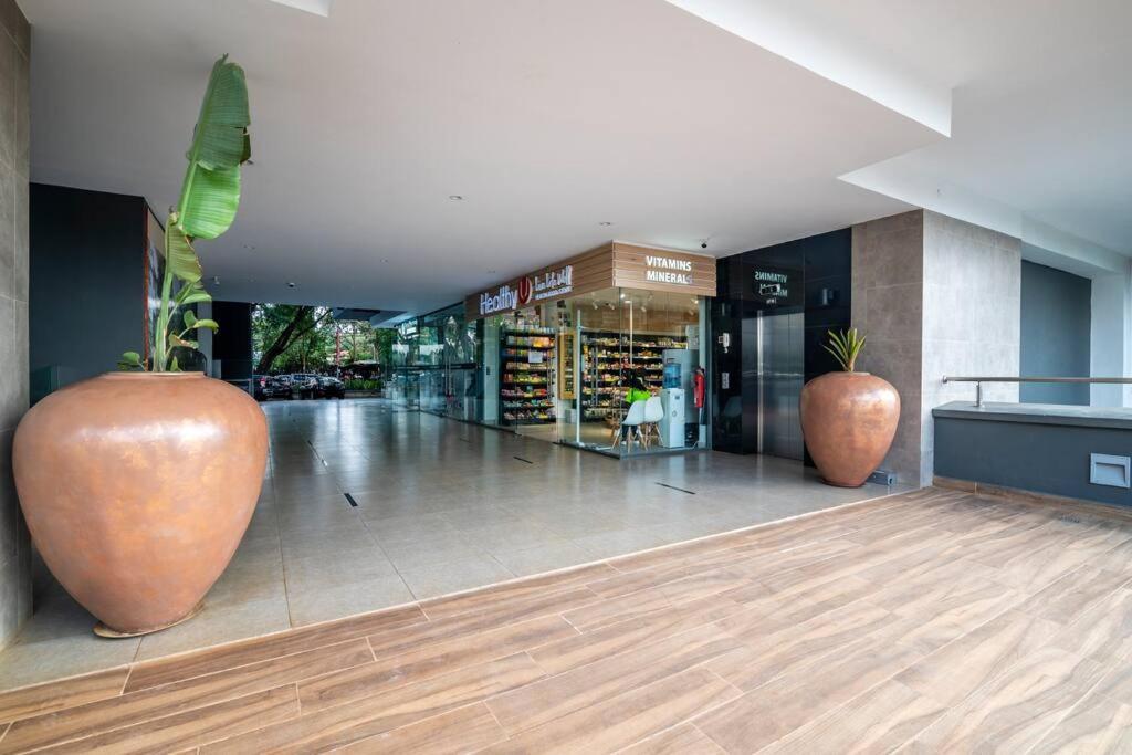 Riverside Square 2 Bedroom By Yourhost, Apartment