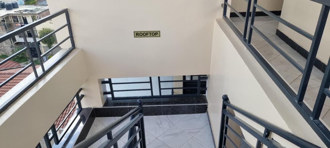 Studio 47 Ensuite In Donholm Phase 5g Estate, *