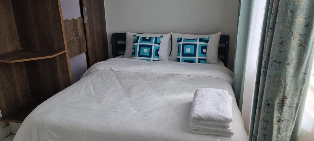 Studio 47 Ensuite In Donholm Phase 5g Estate, Apartamento