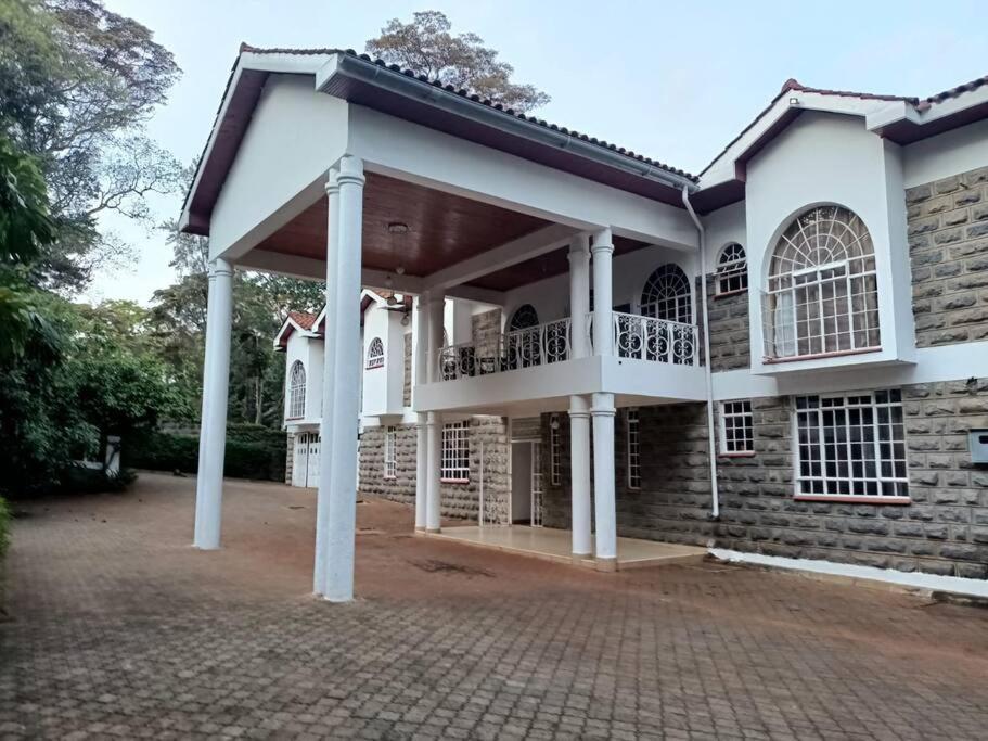 Karen White Villa