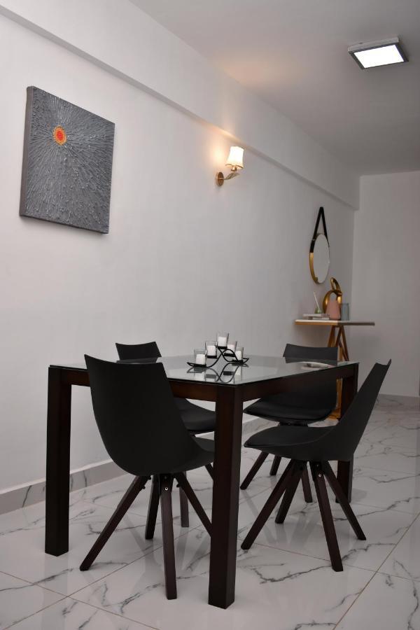 Apartment Sandalwood Gardens *