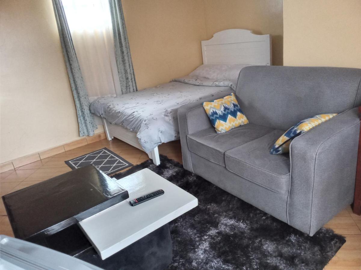 Guest house Gratia Studio 87junction, Along Waiyaki Way