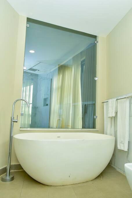 Zuri Apartment *