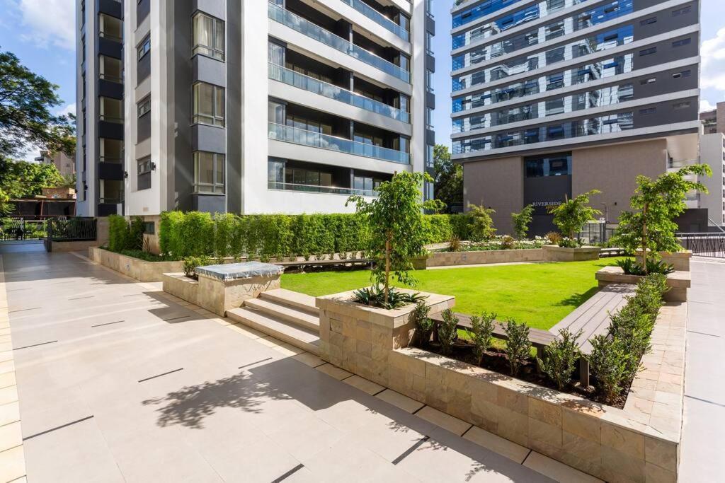 Riverside Square Luxury 2bed With Pool And Gymn Near Westlands Nairobi