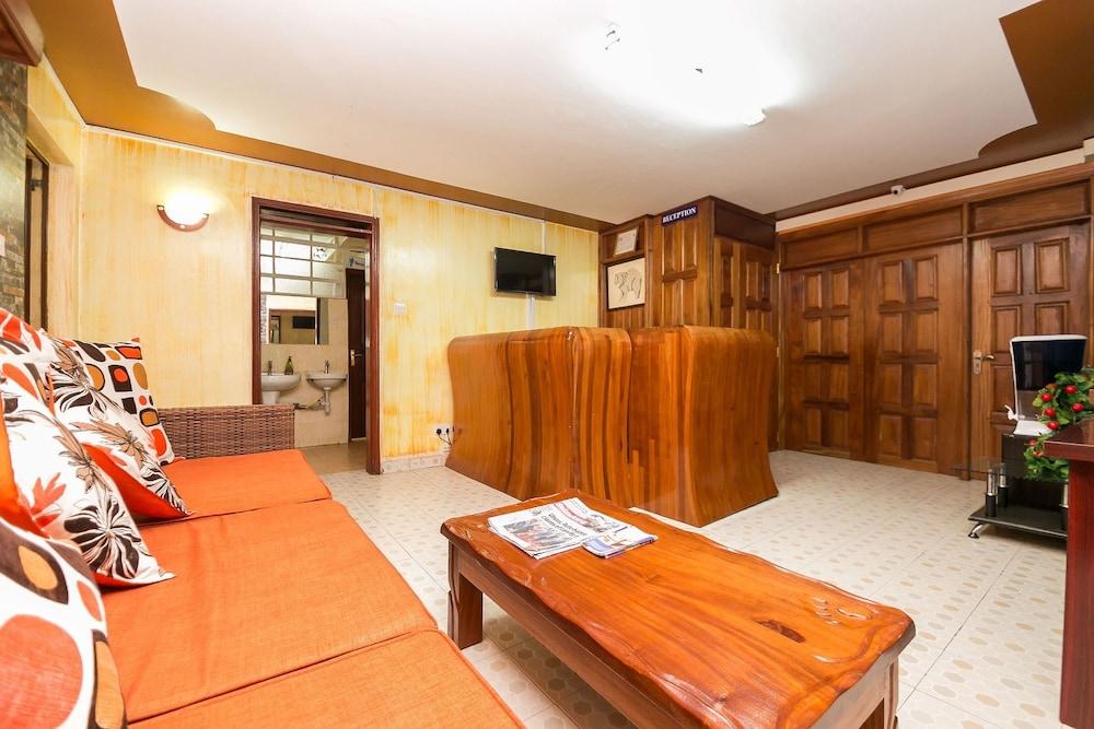 Upperhill Blueberry Hotel 2*